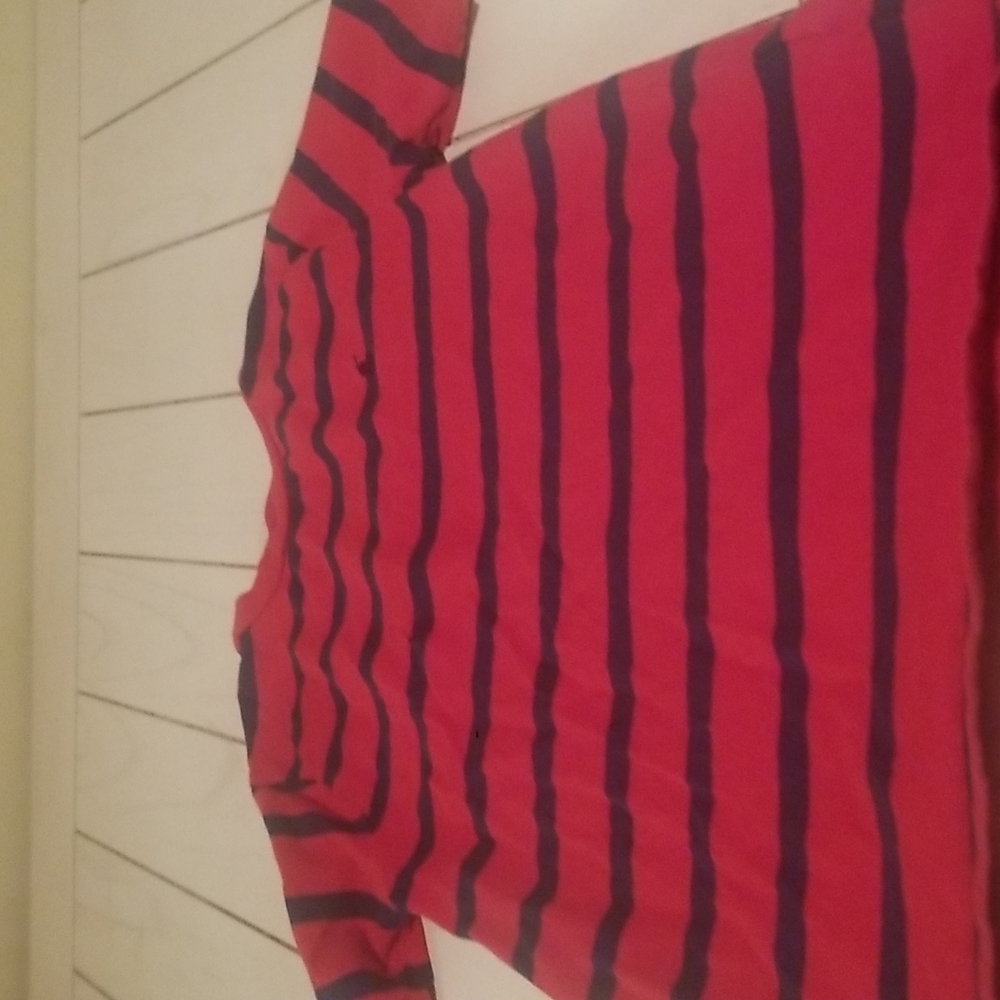 Short sleeves shirt
